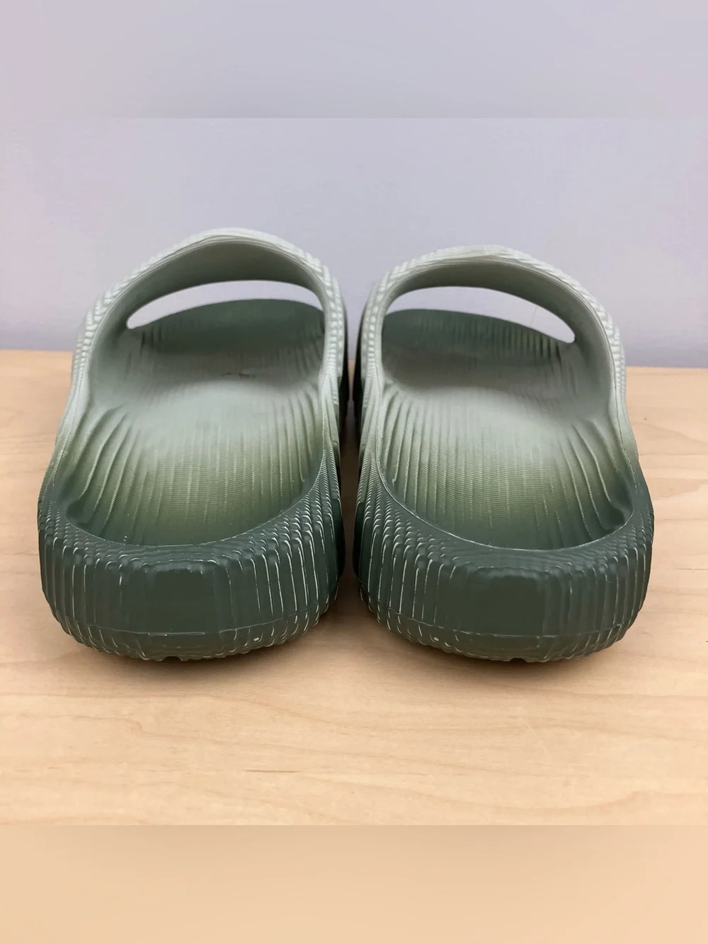 Adidas Men’s Size 7.0 (UK7) Adilette 22 Green Slide Sandals Slip On Flip Flops